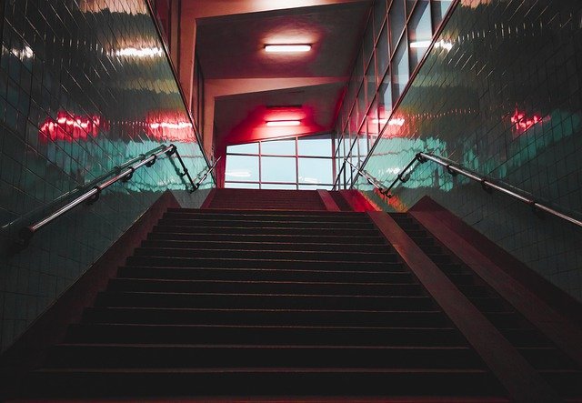 階段から落ちたら