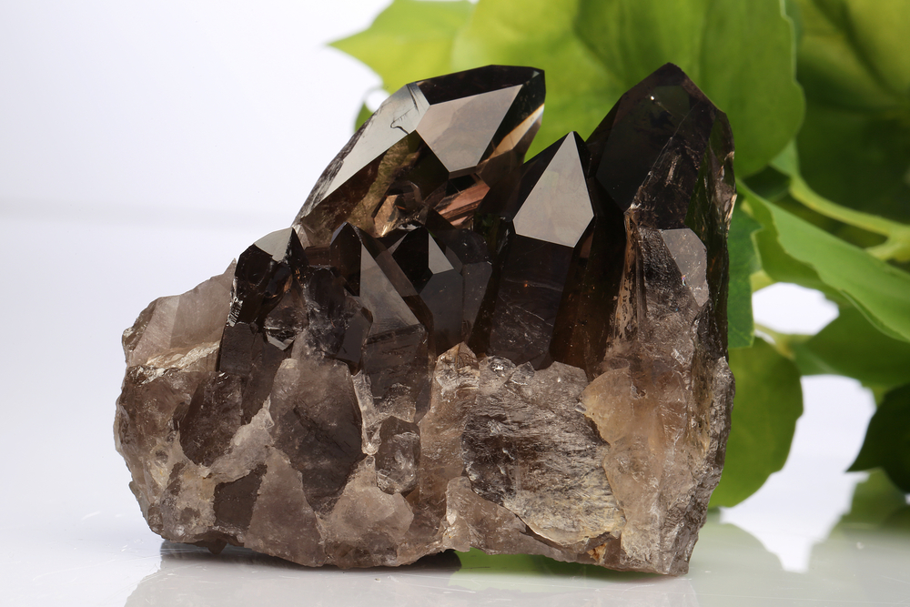 4月12日の誕生石「スモーキークォーツ」の意味や特徴や色の種類｜石