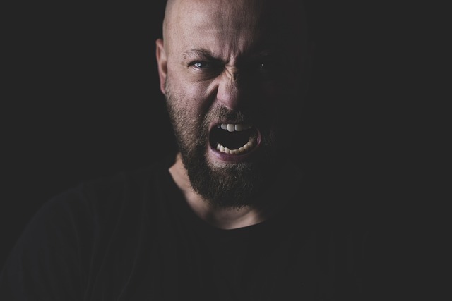 イライラして怒りっぽくなる