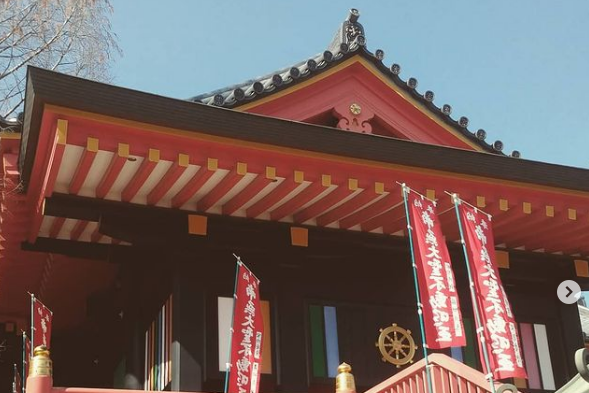 不動堂だけでなく奥殿も参拝する