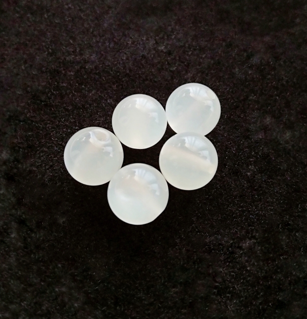 ラッキーパワーストーンは「ムーンストーン」