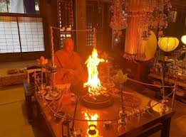 お護摩祈祷でお祓いをしてもらう