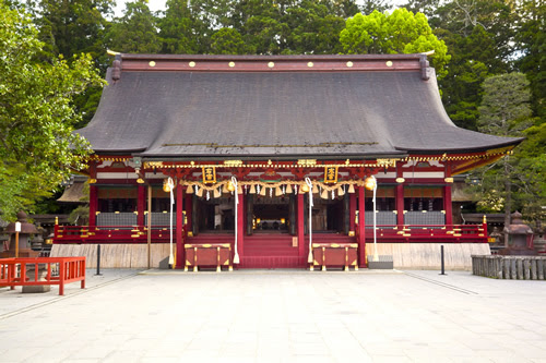 鹽竈神社:商売繁盛や安産祈願