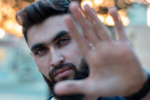 ツインレイ女性が惹かれる他の男性・偽ツインレイ