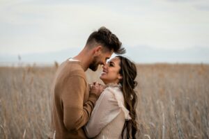 ツインレイが無言で見つめ合う理由・魂が満たされている