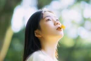 ツインレイ男性と周りの女性のせいで不安な時の対処法・自己成長に集中