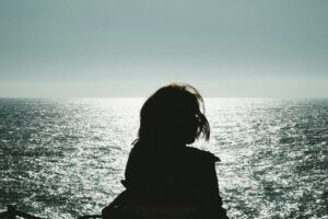 自分を責めることでツインレイの自立は遠のく