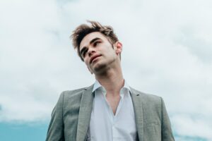 ツインレイ男性が闇落ちするのはカルマのせい