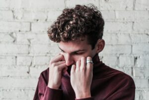 離れてから好きだと気づく男性心理