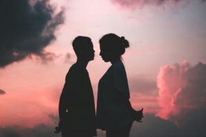 付き合ってない忘れられない人と再会できるのか