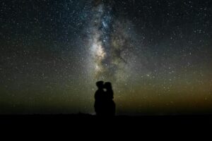 ツインレイの左胸がチクチクするタイミング