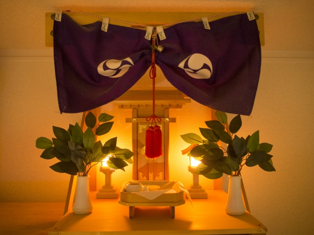 神棚の榊が枯れないときにもっと運気を高めるコツ