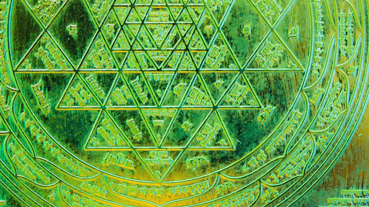 ペンダントなどアクセサリーとして