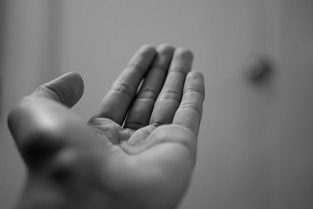 カバラ・ブレスレットの正しい付け方