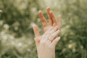 手のひらがかゆくなる病気の種類