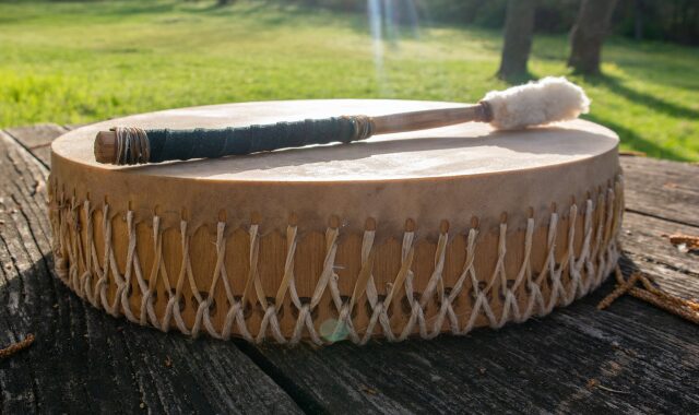 シャーマンドラムのスピリチュアルな意味