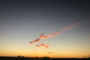 蛇みたいな雲は天からの応援メッセージ