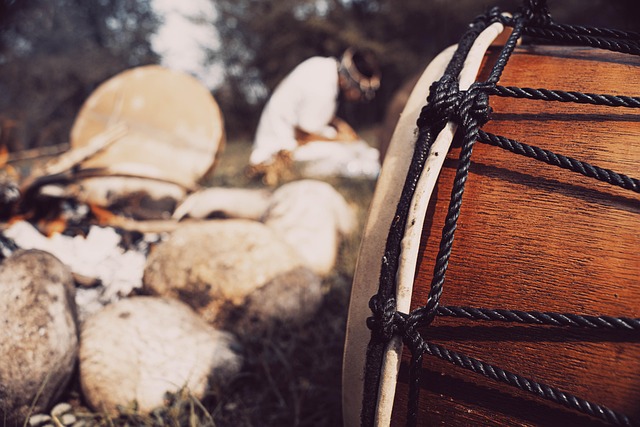 祈りや除霊、天と地を繋ぐ儀式に使用