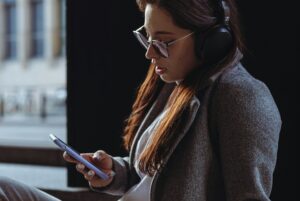 ネガティブなSNSは運気を下げる