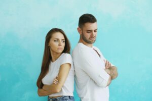 一緒にいると運気が下がる人とは離れるべきか