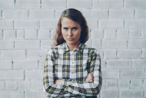 一緒にいると運気が下がる人はイライラしている