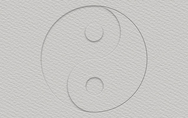 太極図は陰陽の動的バランスを示すシンボル