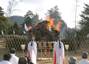 春日大社のお焚き上げ