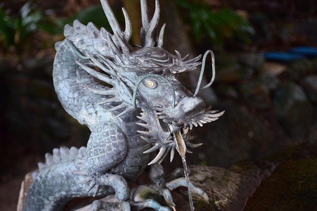 中国や日本における蛇神のナーガ