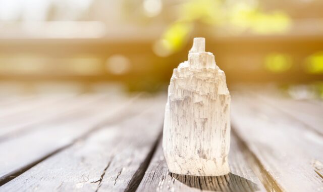 偽物(似た石)を見分けるポイント